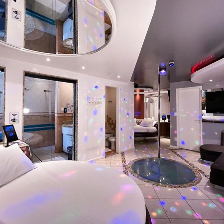 A2 Suites - Hotel E Motel Нуклео-Бандейранти Экстерьер фото
