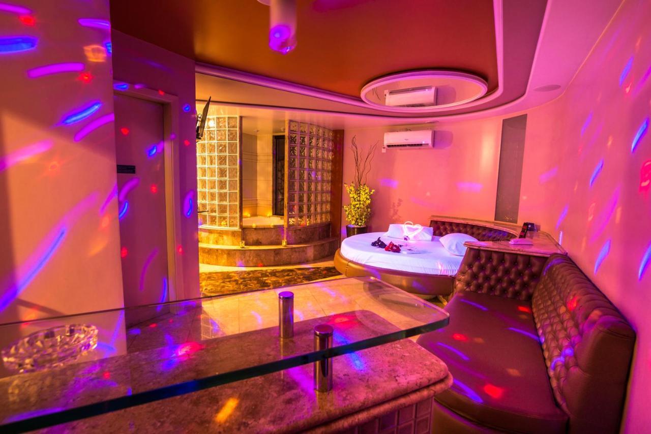 A2 Suites - Hotel E Motel Нуклео-Бандейранти Экстерьер фото