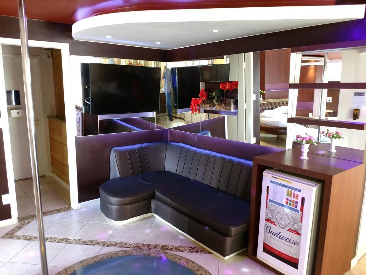 A2 Suites - Hotel E Motel Нуклео-Бандейранти Экстерьер фото