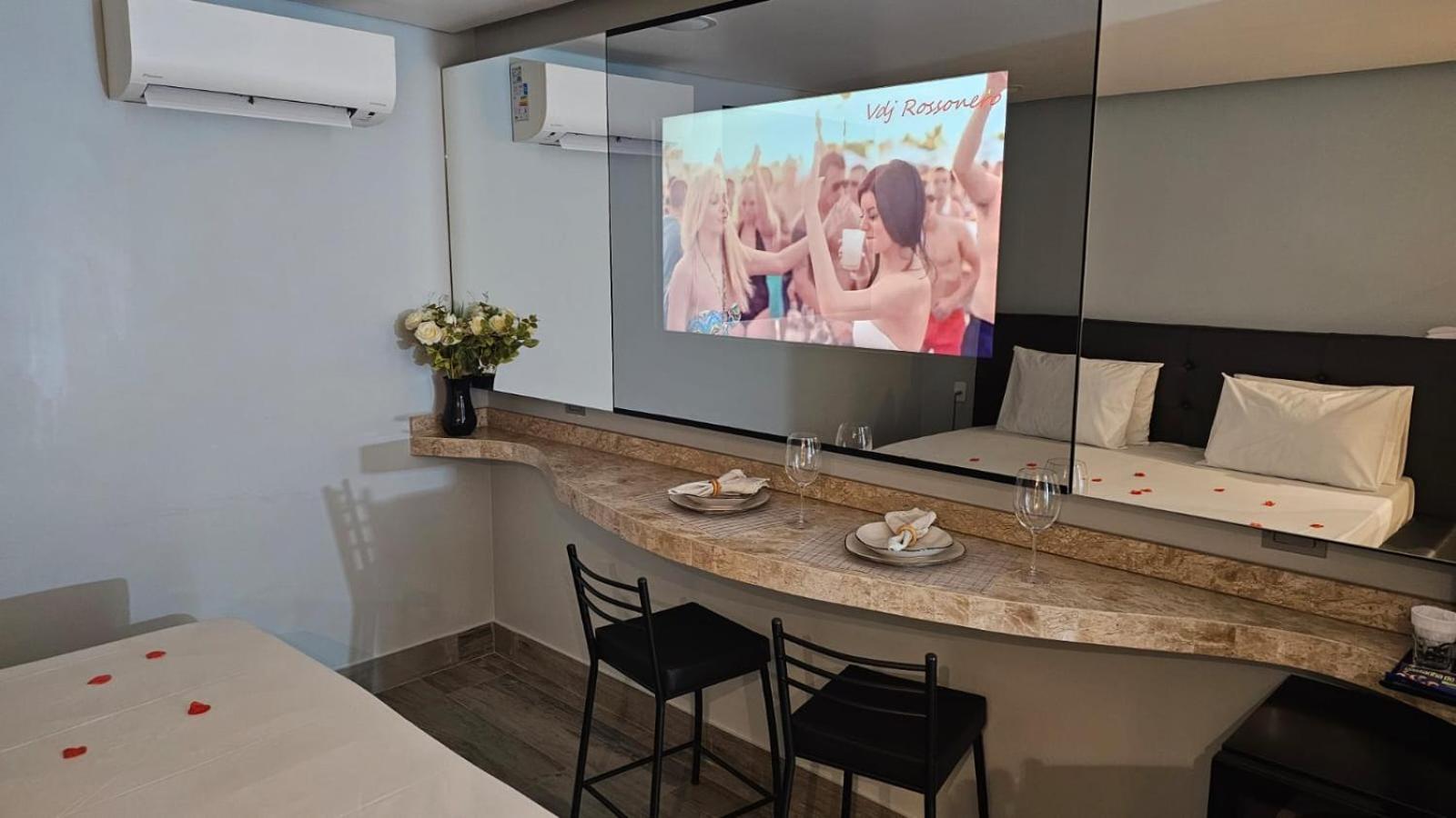 A2 Suites - Hotel E Motel Нуклео-Бандейранти Экстерьер фото