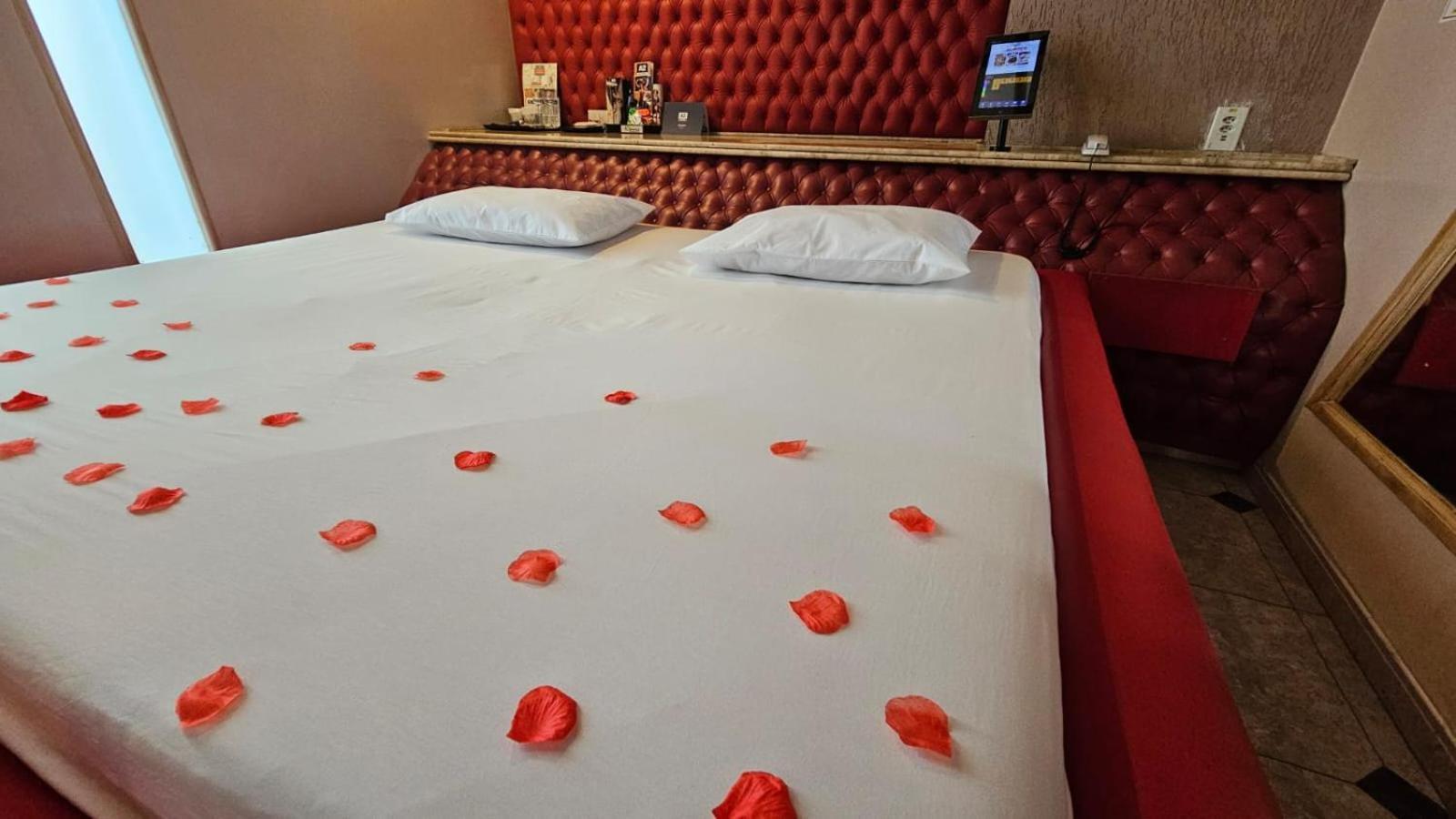 A2 Suites - Hotel E Motel Нуклео-Бандейранти Экстерьер фото