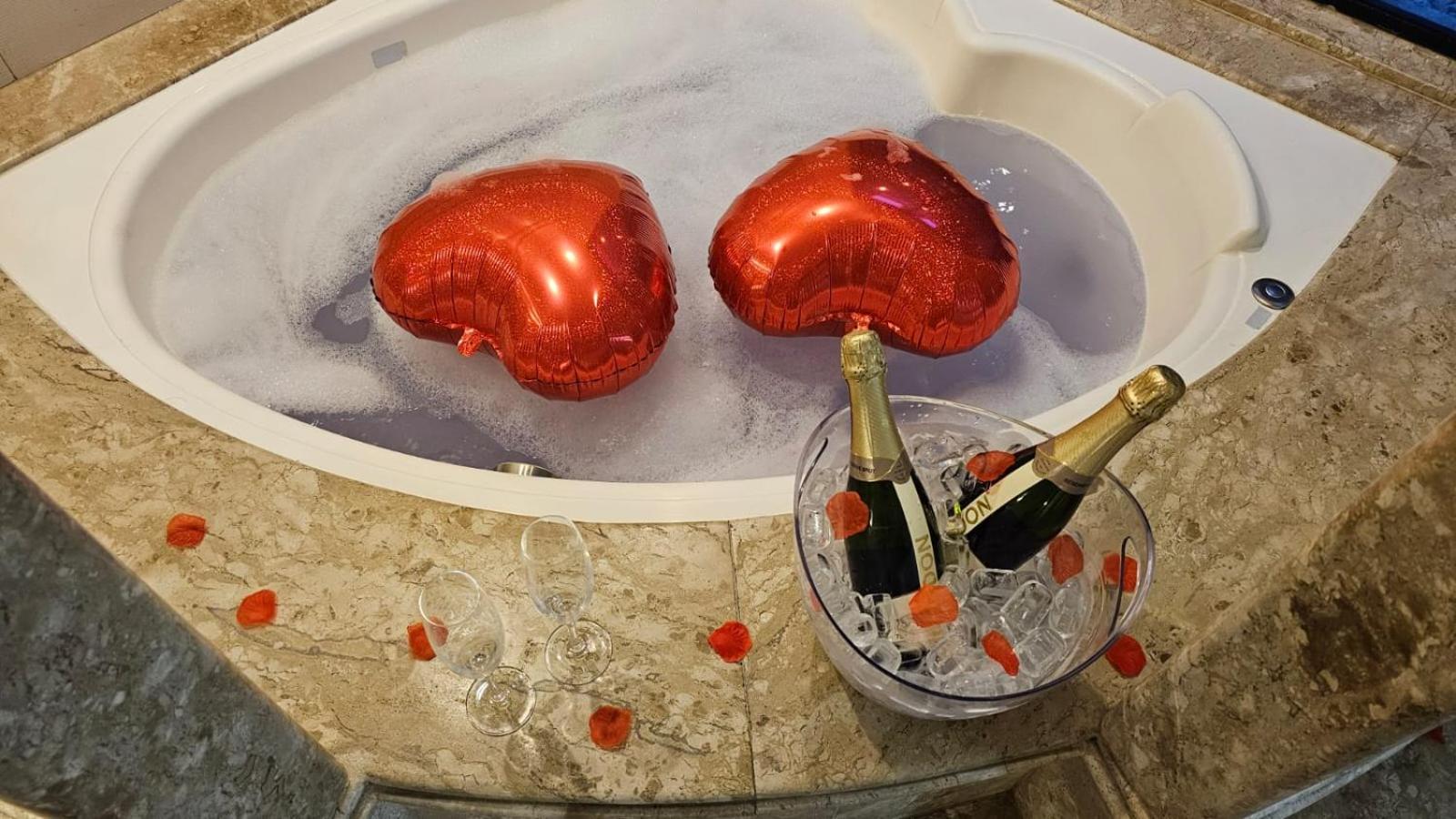 A2 Suites - Hotel E Motel Нуклео-Бандейранти Экстерьер фото